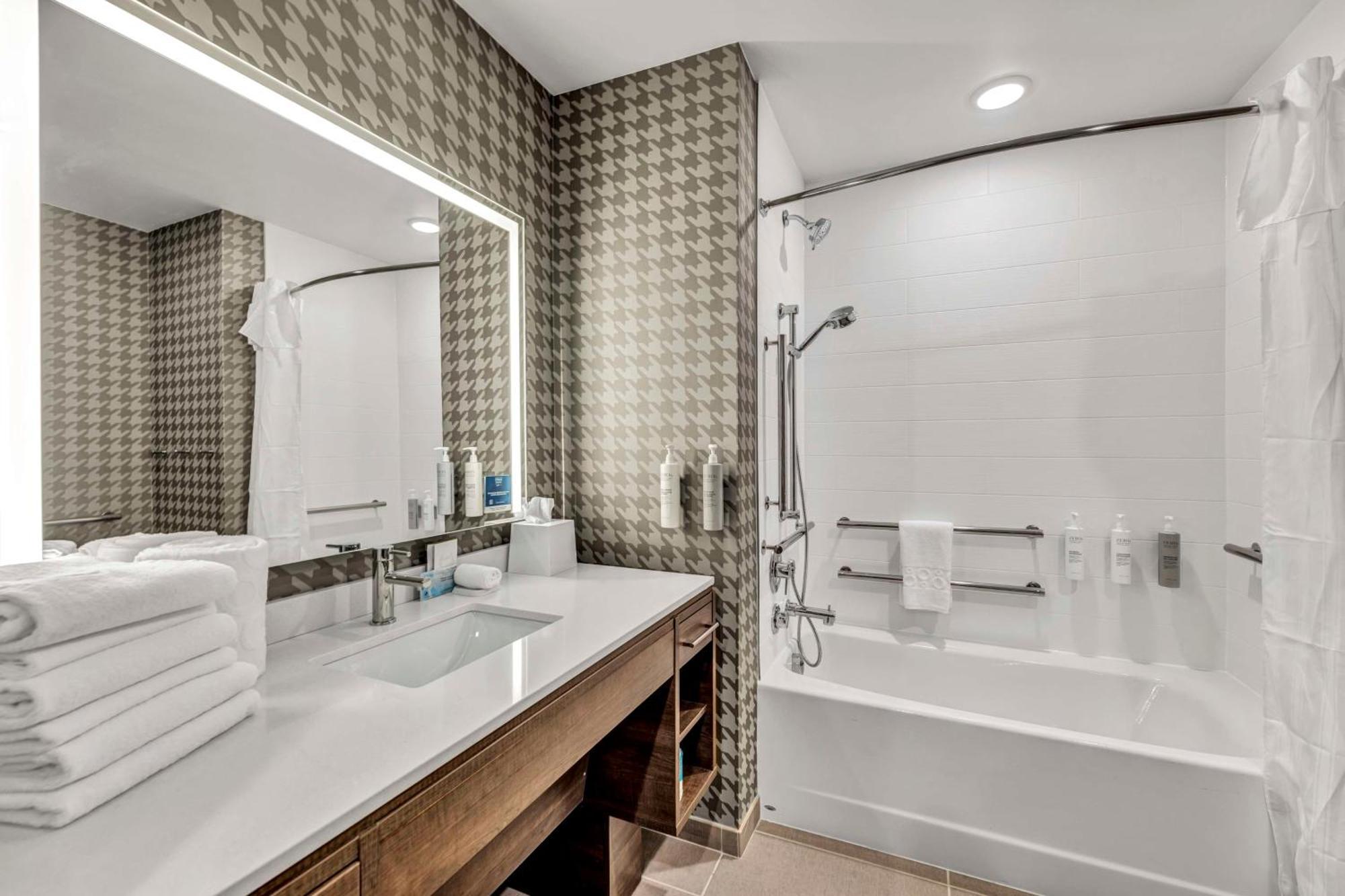 Home2 Suites By Hilton Raleigh West Lenovo Center ภายนอก รูปภาพ