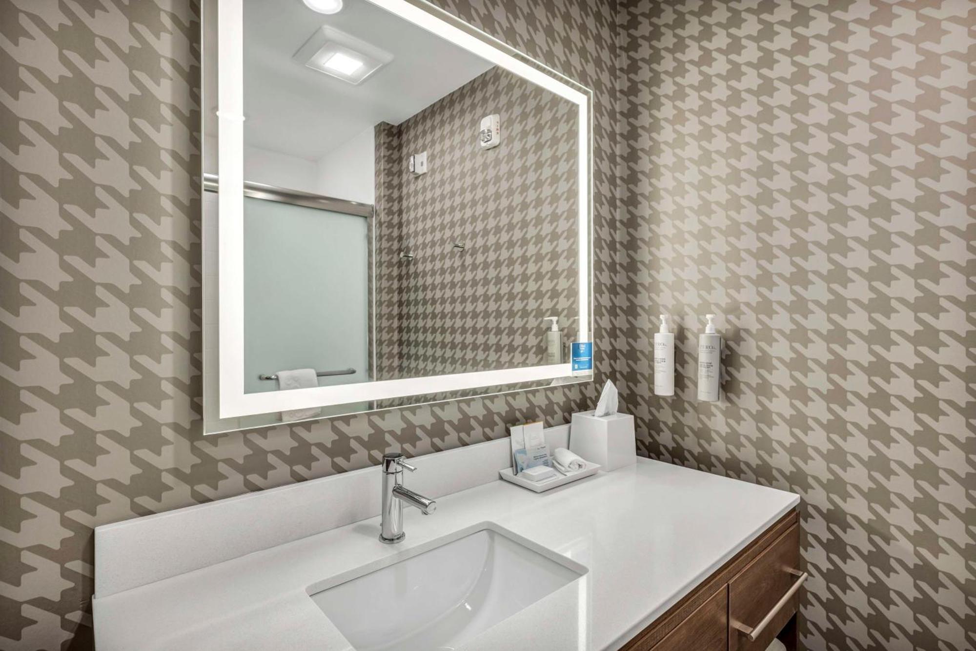 Home2 Suites By Hilton Raleigh West Lenovo Center ภายนอก รูปภาพ